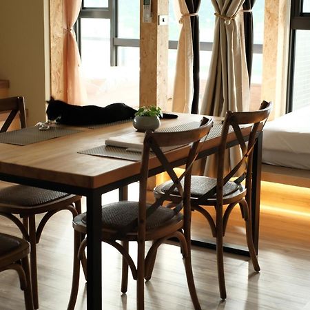 Apartamento Toucheng Happyhouse頭城黑皮家 附早餐 Exterior foto